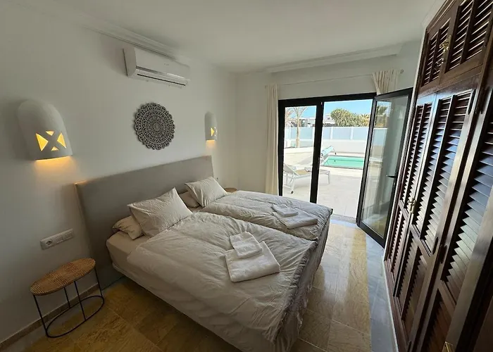New In Playa Blanca, Lanzarote -adults Only- Villa
