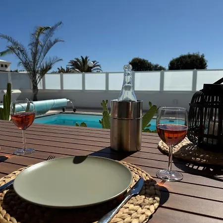 New In Playa Blanca, Lanzarote -adults Only- ヴィラ *