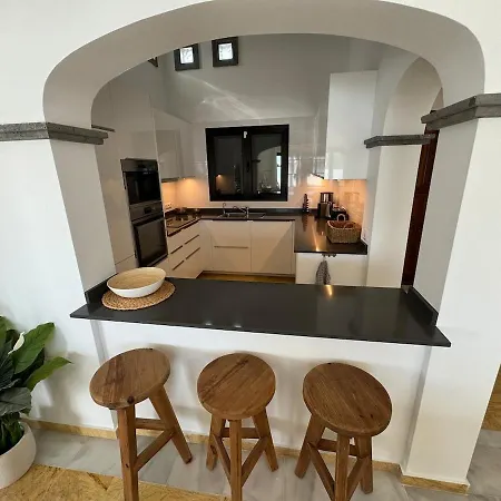 ヴィラ New In Playa Blanca, Lanzarote -adults Only- プラヤ・ブランカ