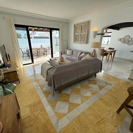 New In Playa Blanca, Lanzarote -adults Only- ヴィラ プラヤ・ブランカ