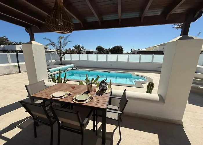 New In Playa Blanca, Lanzarote -adults Only- ヴィラ