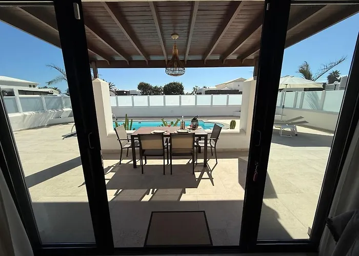 New In Playa Blanca, Lanzarote -adults Only- ヴィラ