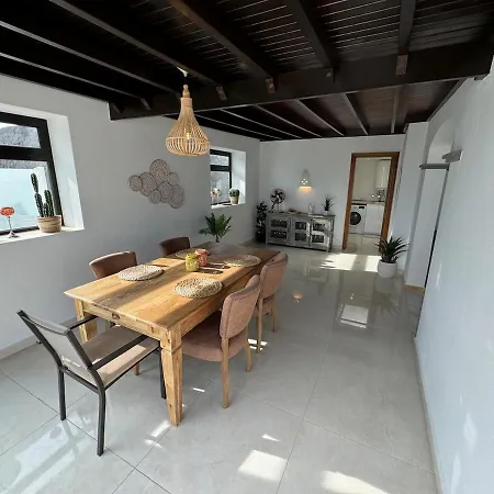 New In Playa Blanca, Lanzarote -adults Only- Вилла *