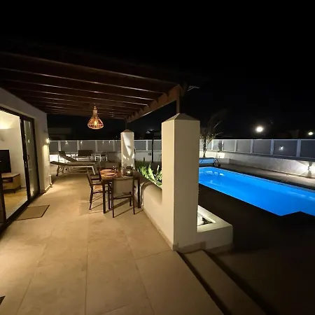 New In Playa Blanca, Lanzarote -adults Only- Коста Бланка